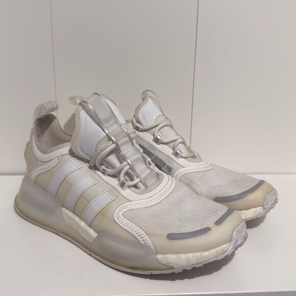 Adidas Size 9.5 - Picture 1 of 7